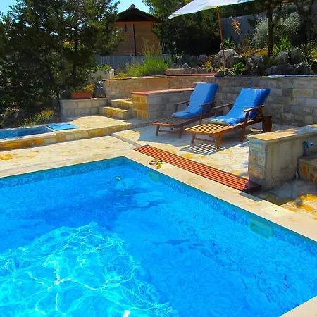 Sunny Hill Sutivan